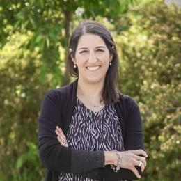 Azizian Neda